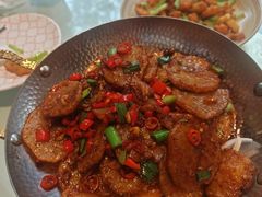 -阿瓦山寨·湘菜现炒·剁椒鱼头王(咸阳总店)