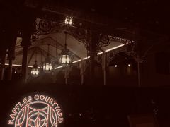 -Raffles Courtyard(莱佛士酒店)