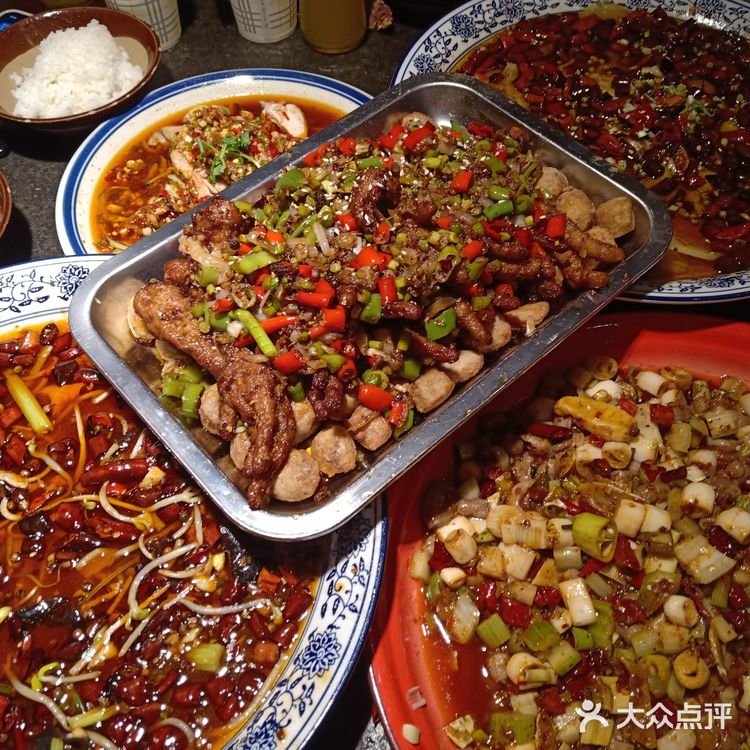 探店打卡|被推荐了好几次的破店小酒馆