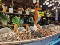 -领鲜活海鲜榴莲自助火锅(东门店)