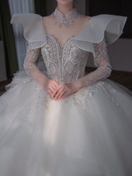 -艾米丽婚纱礼服