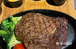 Grilled Australian Shoulder Steak