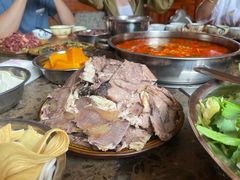 -黄利砖万峰林布依特色酸笋牛肉馆