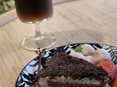-Rabbit Cafe私房西餐甜点咖啡(栖霞路店)