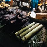 略显悲伤 松枝烤鸡、熏牛肉