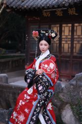 -汉仪华裳汉服馆(打浦桥店)