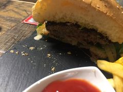 -HIGH FIVE哈福手工汉堡(桂林路店)