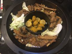 -粘豆包铁锅炖二部(温泉街店)