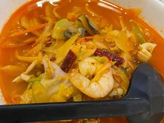 辣海鲜面-桃园中华料理炸酱面(燕儿岛路店)