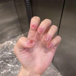 -UGIRL有个美甲