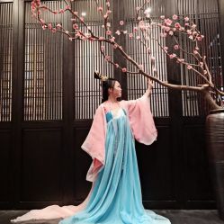 点击看大图 -盘子女人坊古装写真摄影(深圳店)