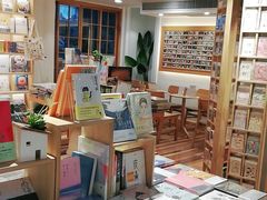-猫的天空之城概念书店(苏州平江店)