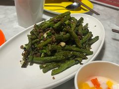 -渝信川菜 · 川味家常菜(财富购物中心店)