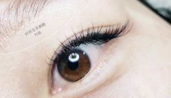 -纤纤玉手美甲美睫美容