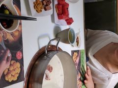 -洪氏嗨捞·猪肚鸡火锅(阳光天地店)