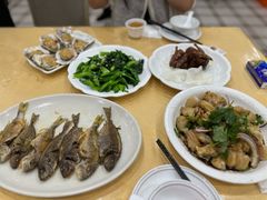 -鹏城人家海鲜酒家·23年老字号(较场尾店)