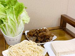 -乳仔牛牦牛汤锅 烤羊排(松潘古城店)