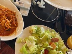 经典凯撒沙拉配香脆火腿-WOLFGANG PUCK KITCHEN & BAR(迪士尼小镇店)