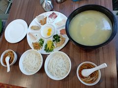 -维笙望湖·天膳源蒙自过桥米线