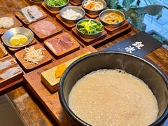 -银米·云南传统过桥米线(双廊黑金冠店)