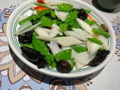 五色时蔬-云海肴·汽锅鸡·云南菜(高德置地店)