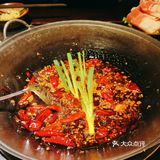 山东路火锅推荐：重庆渝井巷老火锅