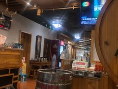 大堂-老庭院烤羊腿(十年青岛总店)