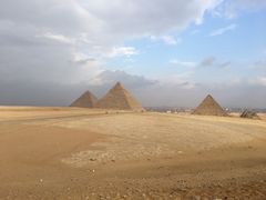 -吉萨金字塔群