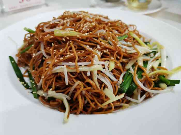 明粤酒家-"参加别人的婚礼来吃的饭,环境中规中矩「."-大众点评移动版