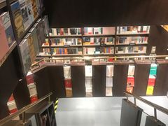 -钟书阁(群光广场店)