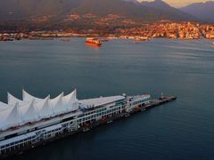 -Top Of Vancouver Revolving Restaurant