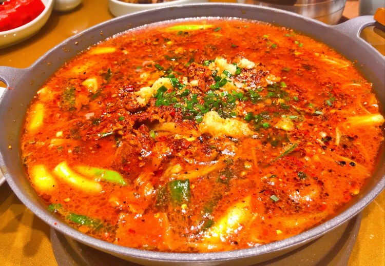 今天又改变了我的看法哦,江湖菜果然很江湖:桃 李春风一杯酒,江湖意味