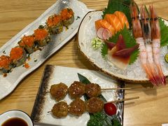 三文鱼刺身-小句号·精致料理(江南环球港店)