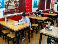 大堂-门框胡同百年卤煮(新街口店)