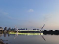-南京眼步行桥