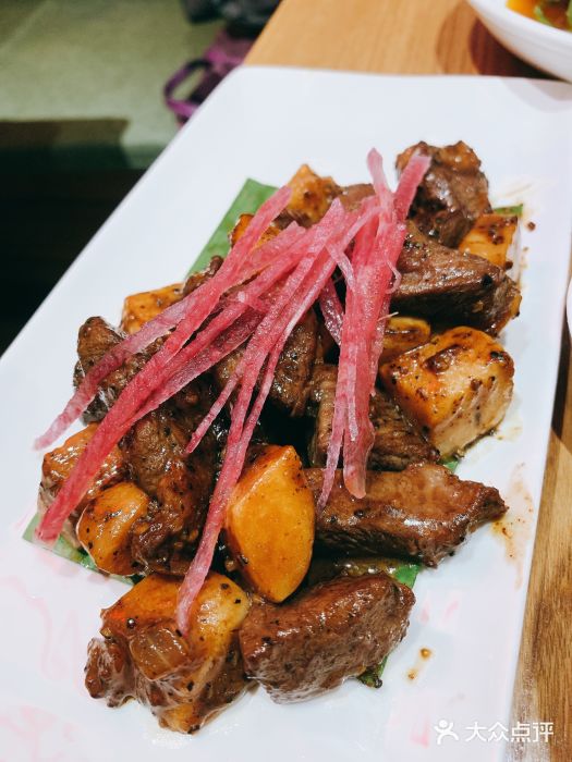 Pho Asia 亚阁越南料理(上海来福士广场店)香煎黑椒澳洲牛肉粒及杏鲍菇图片