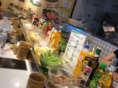 -百品聚旋转火锅(号外店)