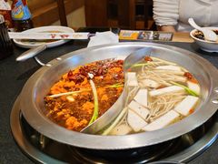 -沸炉重庆老火锅(军事博物馆店)