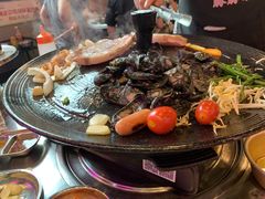 -豚豚家돈돈가韩国锅盖烤肉(新北万达店)