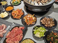 -啊美丽炭火烤肉(滑翔一店)