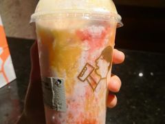 莓莓芒芒甘露-喜茶(深圳东门1234店)