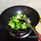 维生素满分的清炒西蓝花C道出位