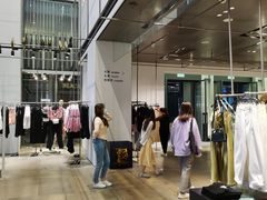 -URBAN REVIVO(深圳华润万象天地店)