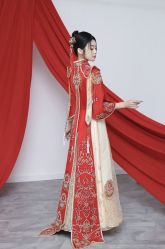 -曼青婚纱礼服馆
