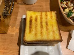 -喝丢一只鞋海鲜烧烤·海肠捞饭(东关街店)