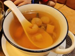 花旗参炖竹丝鸡汤-来龙里 精致 东南亚餐室(万象城店)