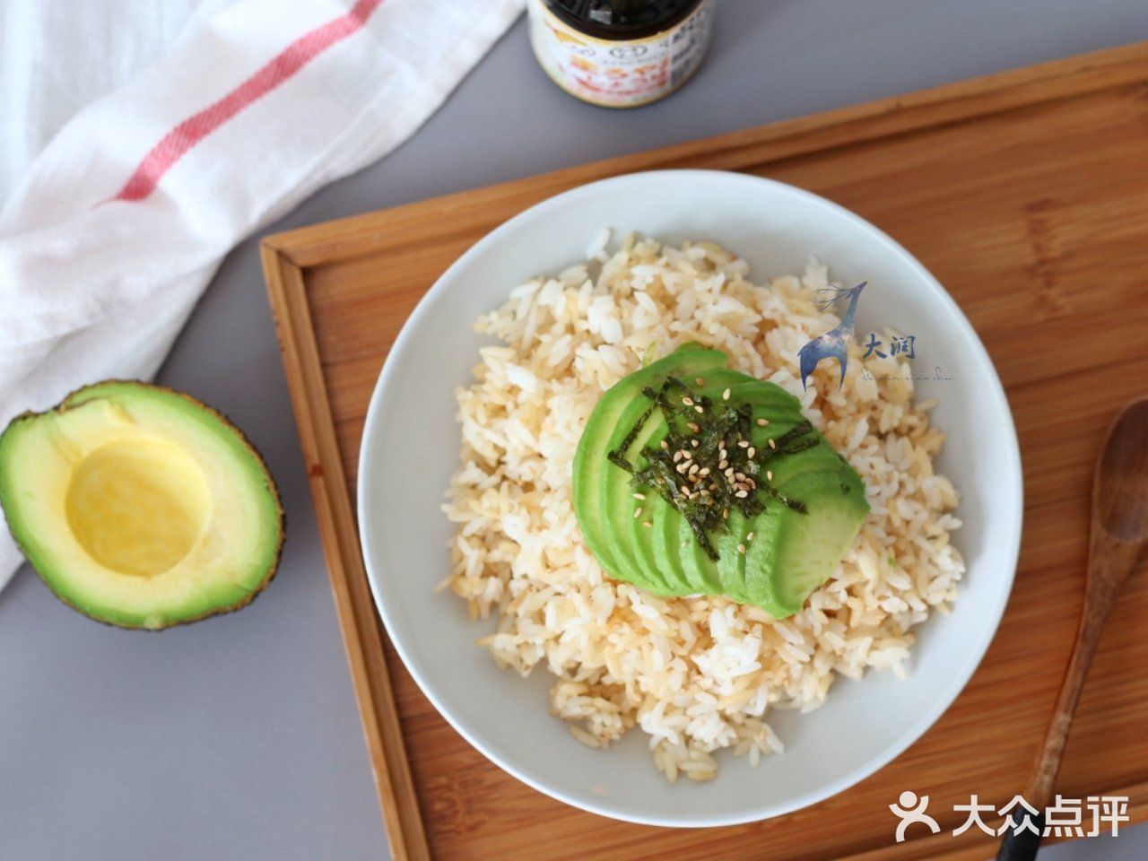 连碗都舔干净的牛油果日式拌饭75无油低脂75减肥不吃会后悔