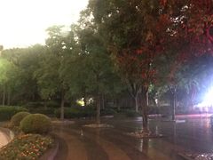 -上海不夜城广场(上海不夜城金融大厦店)