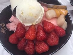 芋见草莓冰沙-鲜芋仙(观音桥大融城LG店)