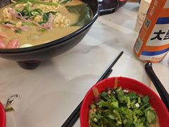 -吕阿婆骨汤麻辣烫(云岗店)